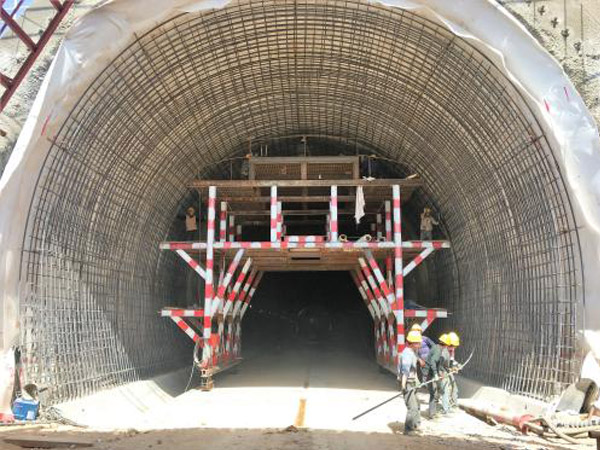 礦用勾花網案例